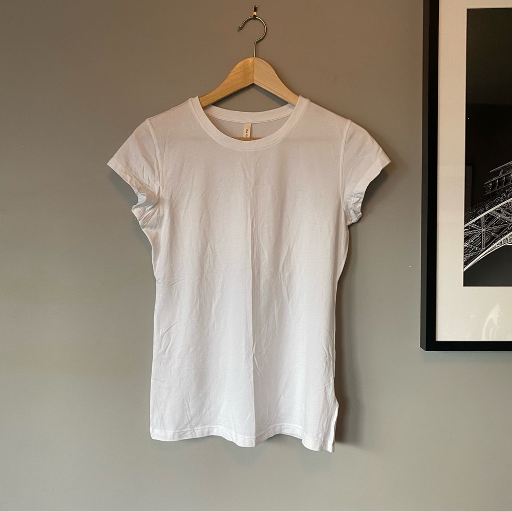 NWOT - Aritzia The Group Babaton Foundation Crew T-shirt (S)